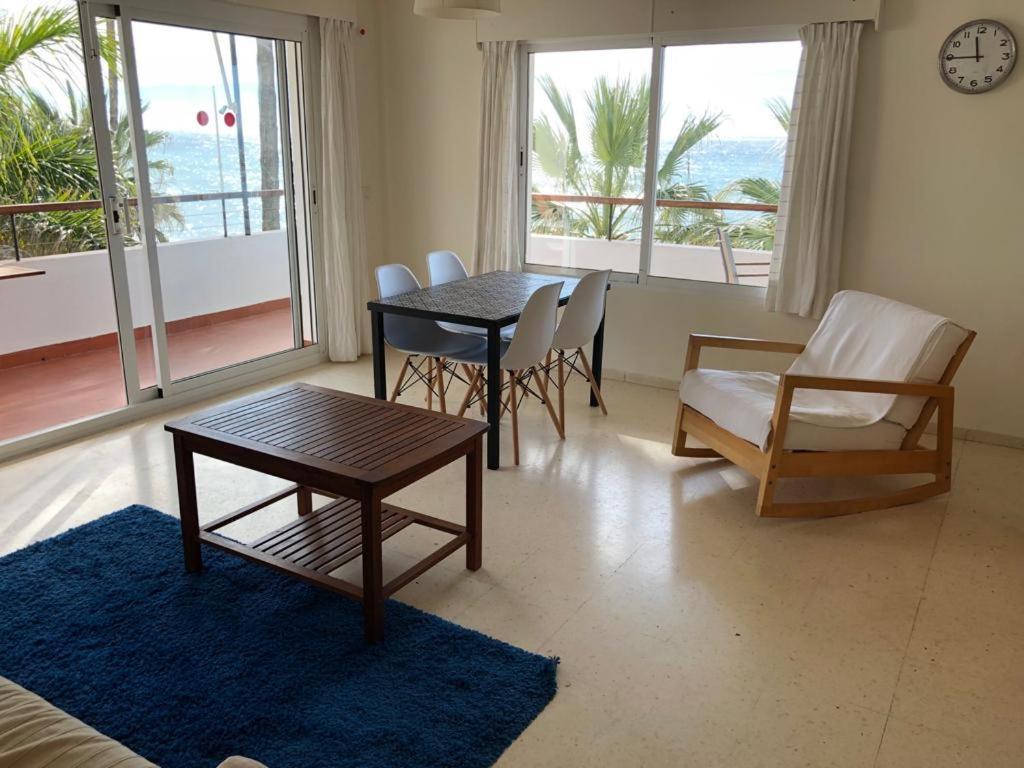 Apartamentos Playa Torrecilla Нерха Номер фото