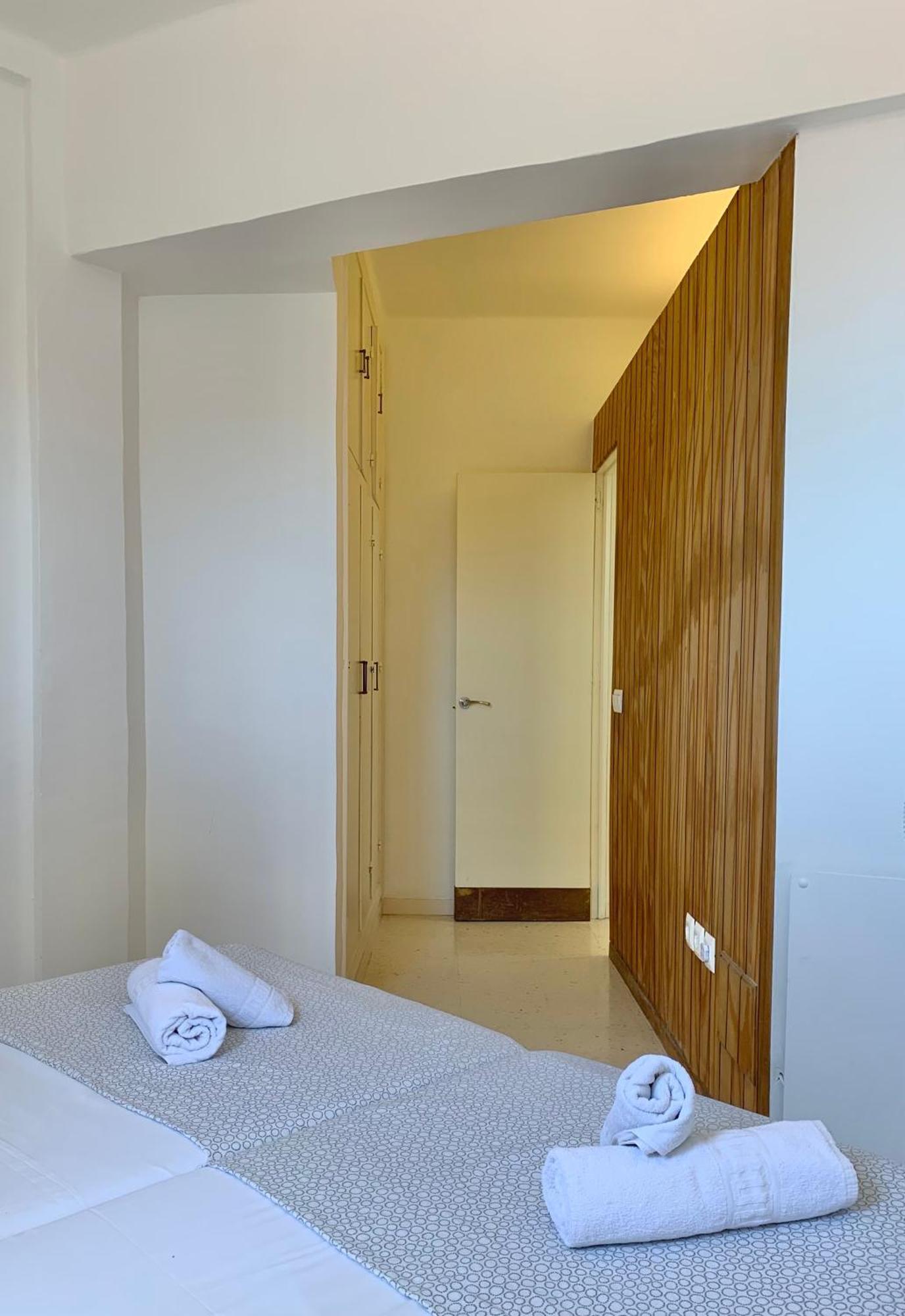 Apartamentos Playa Torrecilla Нерха Номер фото