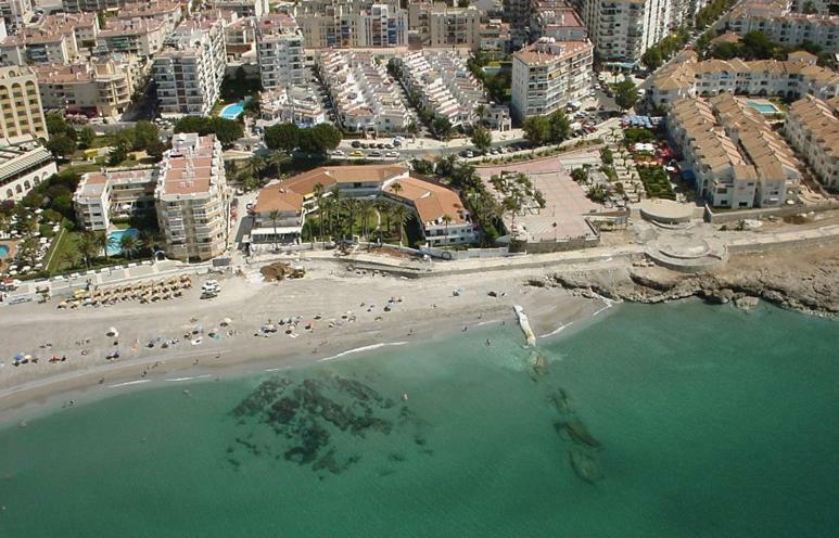 Apartamentos Playa Torrecilla Нерха Екстер'єр фото