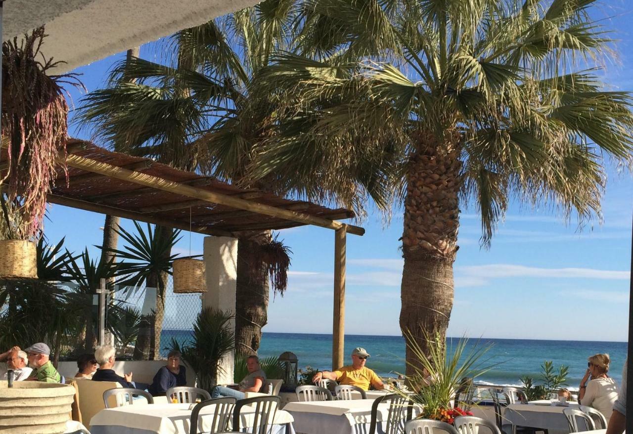 Apartamentos Playa Torrecilla Нерха Екстер'єр фото
