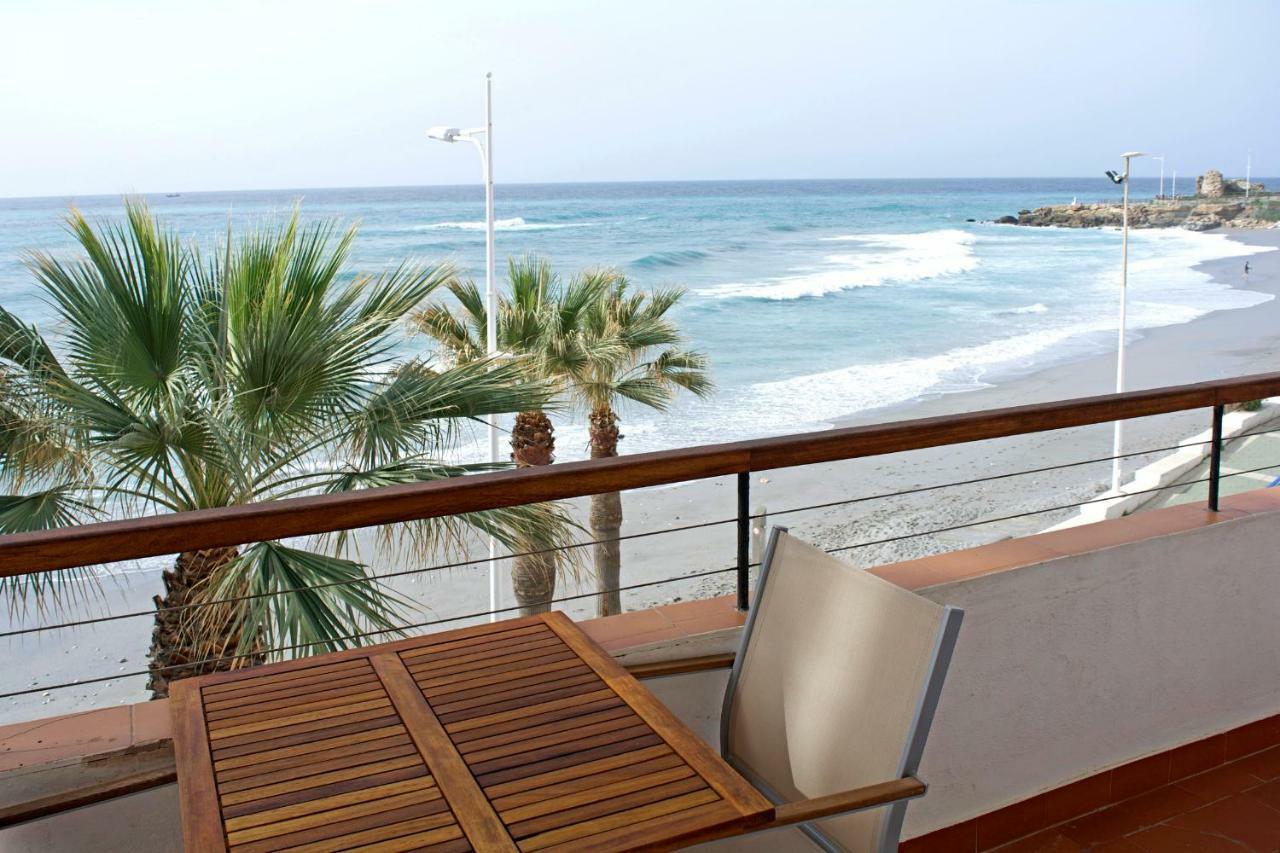 Apartamentos Playa Torrecilla Нерха Екстер'єр фото